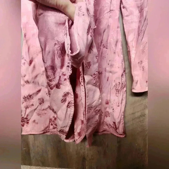 Aritzia Wilfred Callie Mini Wrap Satin Pink Floral Dress Size XS Women's - Picture 9 of 13